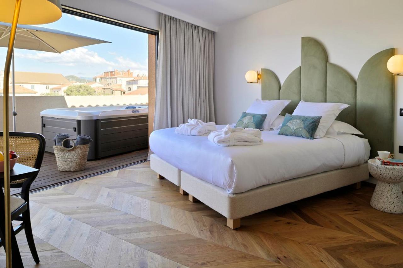 Hotel & Spa Rocabella LʼÎle-Rousse エクステリア 写真